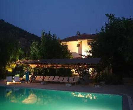 מלון Misafir Evi